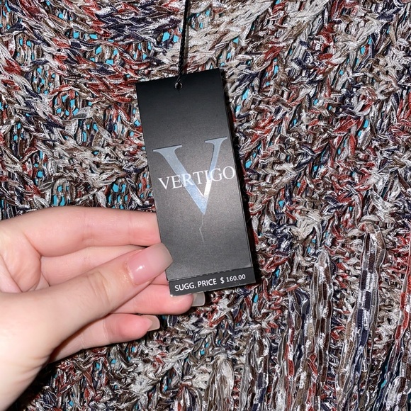 Colorful top with fringe - Picture 5 of 5